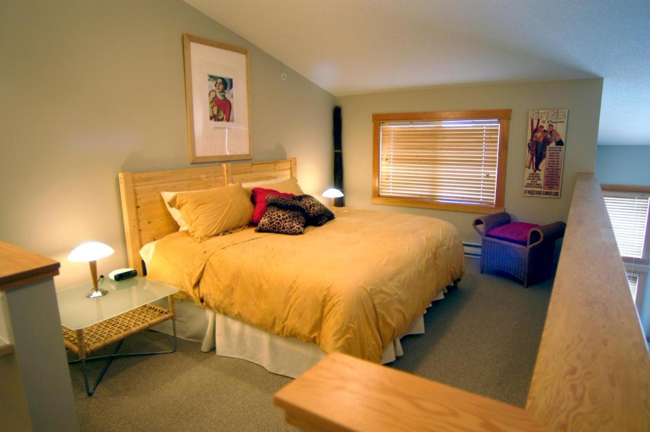Apartment 407, Contemporary Decor Canmore Extérieur photo