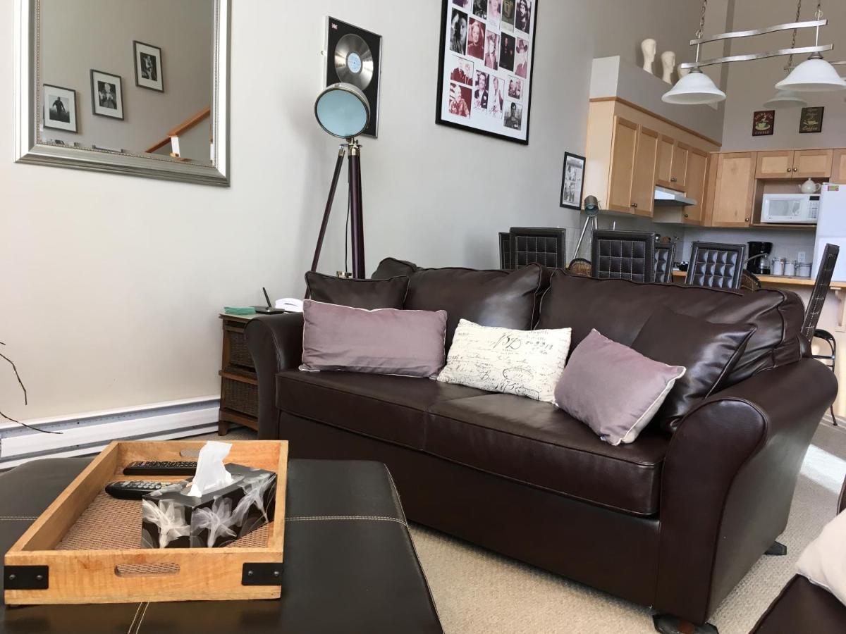 Apartment 407, Contemporary Decor Canmore Extérieur photo