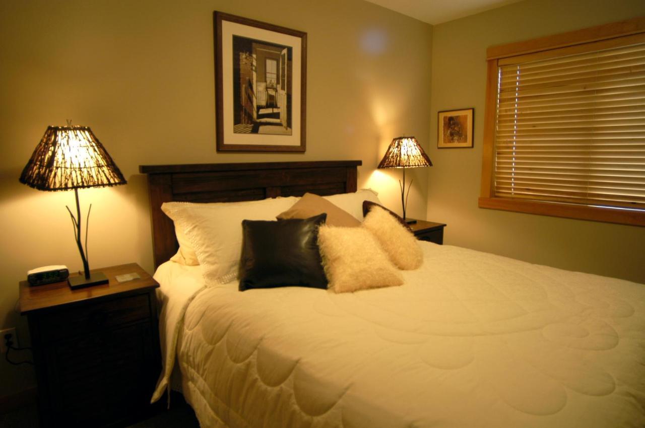 Apartment 407, Contemporary Decor Canmore Extérieur photo